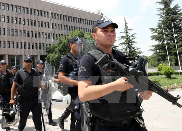 Cảnh sát Thổ Nhĩ Kỳ bắt giữ 121 cựu nhân viên Bộ Ngoại giao ảnh 1