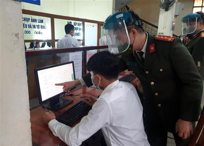 Nghệ An: Tạo thuận lợi cho người dân làm thủ tục xuất nhập cảnh ảnh 2