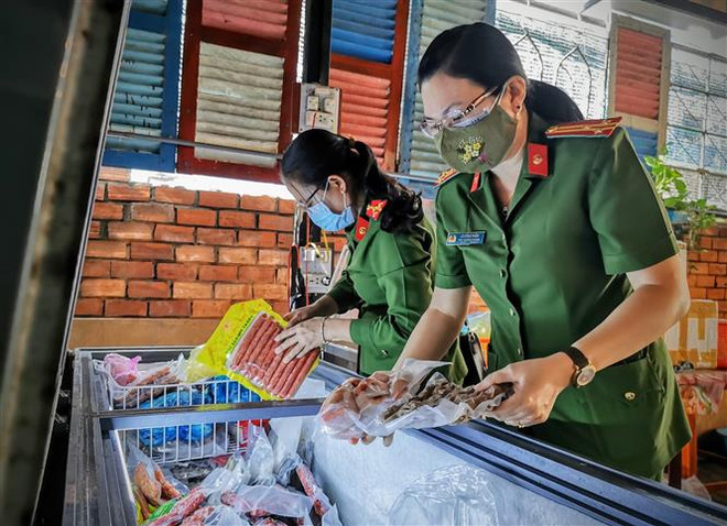 Xử lý nghiêm các vi phạm về an toàn thực phẩm mùa Lễ hội Xuân ảnh 1