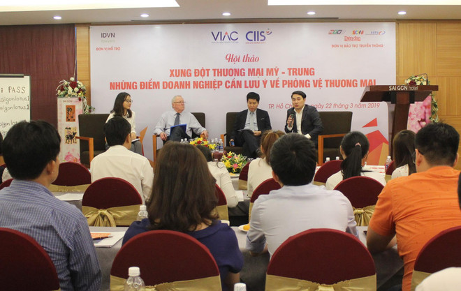 Phải làm gì để ứng phó với rủi ro từ cuộc chiến thương mại Mỹ-Trung? ảnh 1