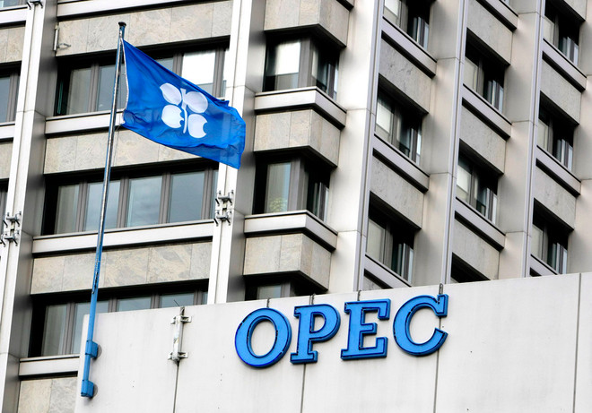 Tổng Thư ký OPEC: Giá dầu thế giới năm 2017 sẽ phục hồi ổn định ảnh 1