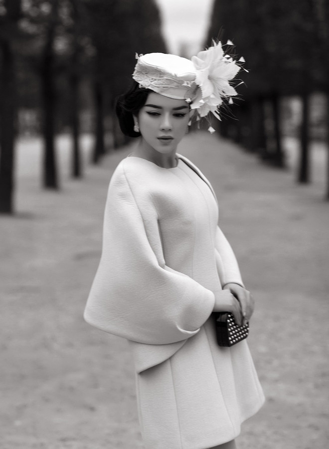 Lý Nhã Kỳ đẹp hút hồn với những thiết kế thời trang cao cấp ảnh 4