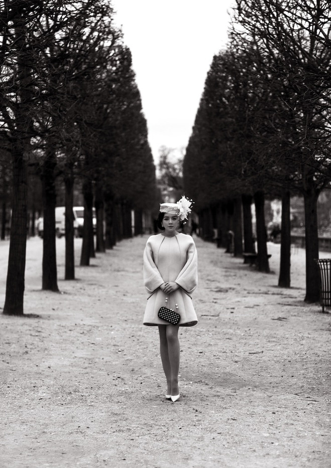 Lý Nhã Kỳ đẹp hút hồn với những thiết kế thời trang cao cấp ảnh 9