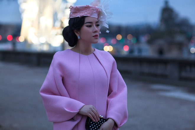 Lý Nhã Kỳ đẹp hút hồn với những thiết kế thời trang cao cấp ảnh 12