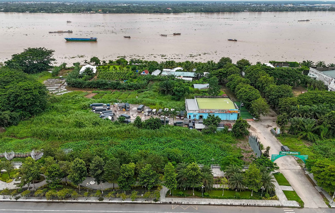 Hiện trạng khu đất Khu du lịch Sông Hậu sẽ được thành phố Cần Thơ đem ra đấu giá năm 2024. (Ảnh: Thanh Liêm/TTXVN) ttxvn_dau gia dat can tho_khu du lich song hau.jpg