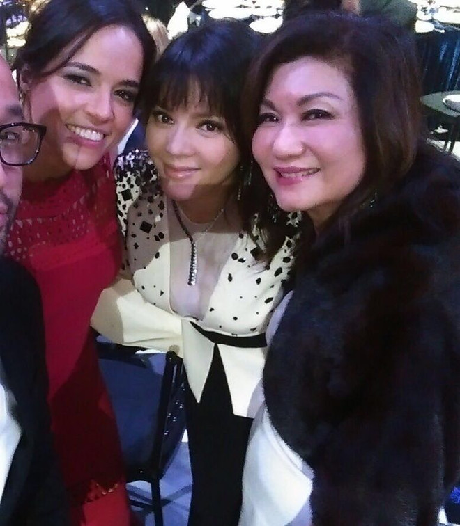 Lý Nhã Kỳ tái ngộ mỹ nhân phim “Fast & Furious” ở Hong Kong ảnh 1