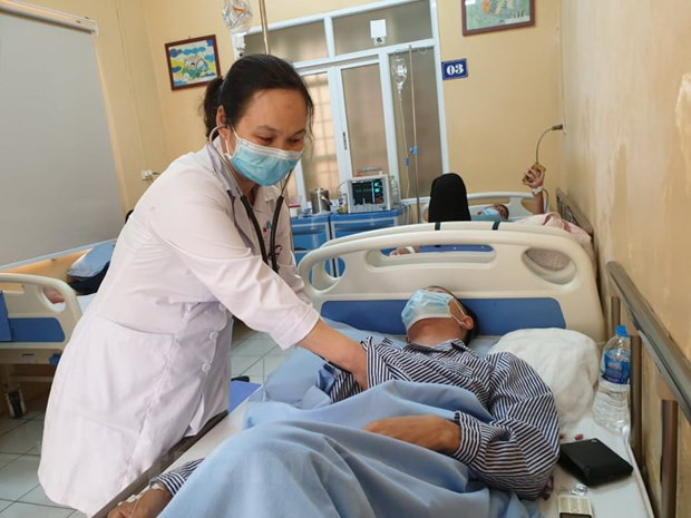 Tăng cường hợp tác với các đối tác y tế, bảo vệ sức khỏe người dân ảnh 1