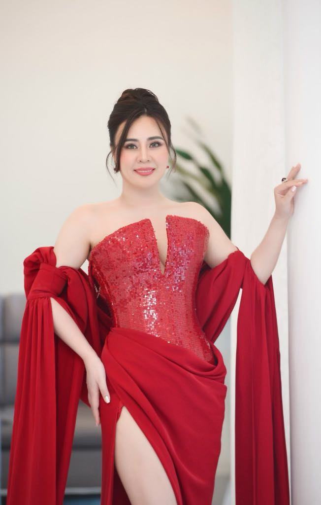 mrs grand international (8).jpg