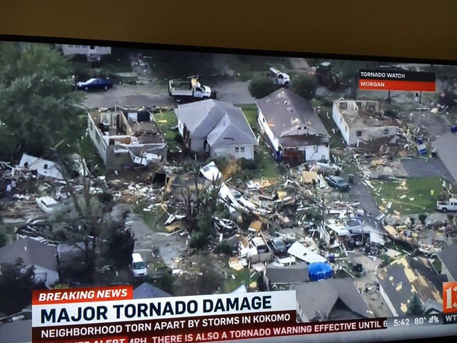 Mỹ: Lốc xoáy hoành hành tàn phá nhiều ngôi nhà tại bang Indiana ảnh 1