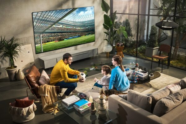 Hãng LG sắp trình làng TV cao cấp OLED lớn nhất thế giới ảnh 1