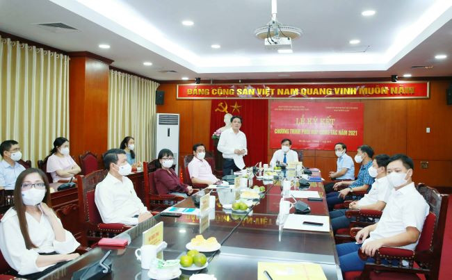 Báo điện tử Đảng Cộng sản và Thành ủy TP.HCM phối hợp truyền thông​ ảnh 1