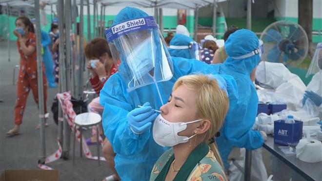 Bình Dương khống chế ổ dịch ở các doanh nghiệp có hàng nghìn lao động ảnh 1