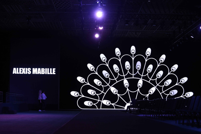 Lynk Fashion Show 2015: Hé lộ những hình ảnh đầu tiên sân khấu 80 mét ảnh 4