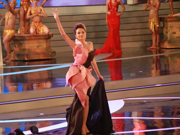 Vụ Hoa hậu Diễm Hương: "Nhiều cơ quan truyền thông đưa tin sai" ảnh 2