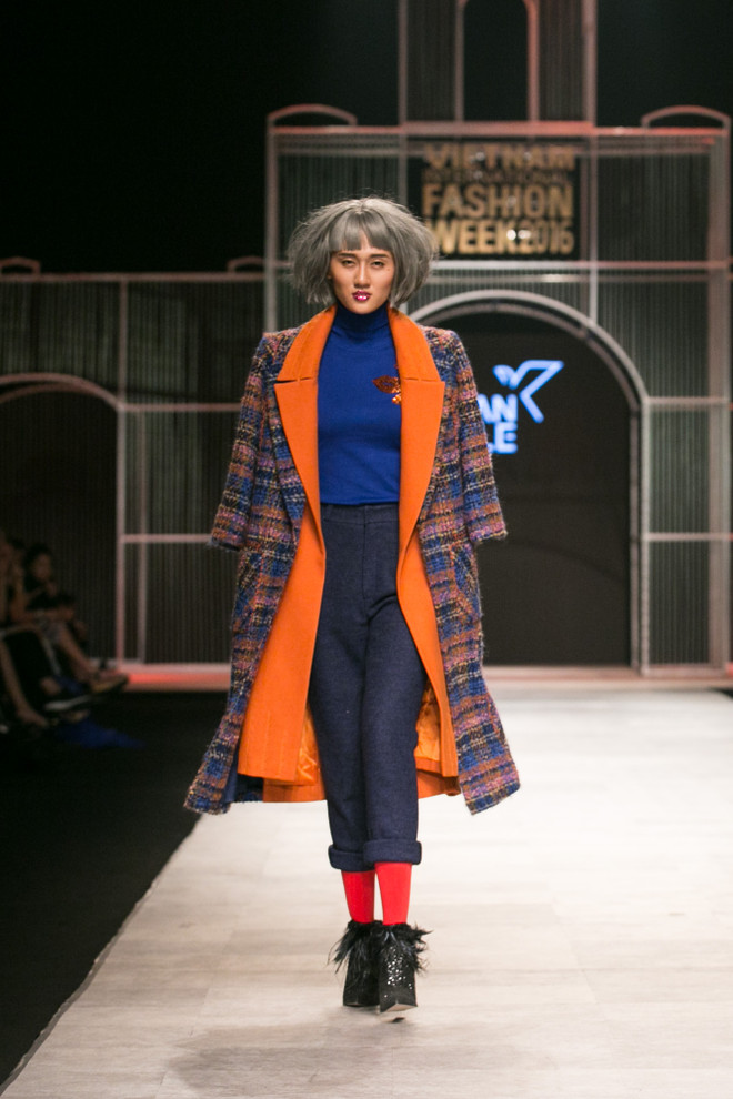 Chân dung những cô gái Paris đang yêu qua bộ sưu tập của Xuân Lê ảnh 5