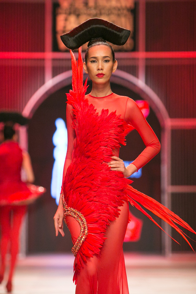 Frederick Lee nhuộm đỏ sàn diễn với bộ sưu tập cảm hứng phương Đông ảnh 6