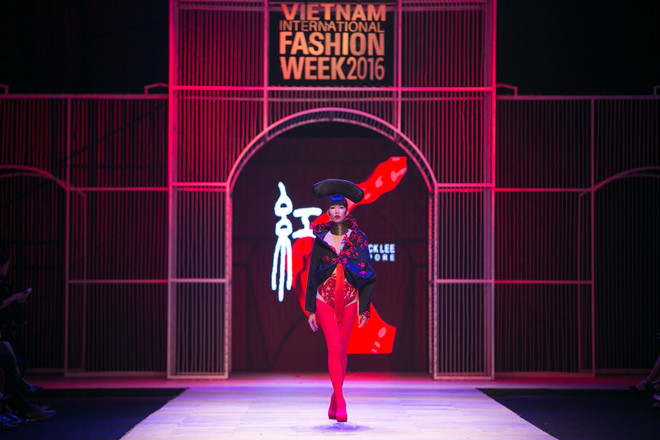 Frederick Lee nhuộm đỏ sàn diễn với bộ sưu tập cảm hứng phương Đông ảnh 2