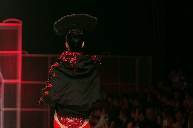 Frederick Lee nhuộm đỏ sàn diễn với bộ sưu tập cảm hứng phương Đông ảnh 3