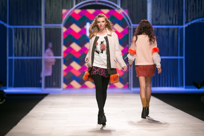 Những cô nàng Rock Chic hiện đại trong các thiết kế ready-to-wear ảnh 3