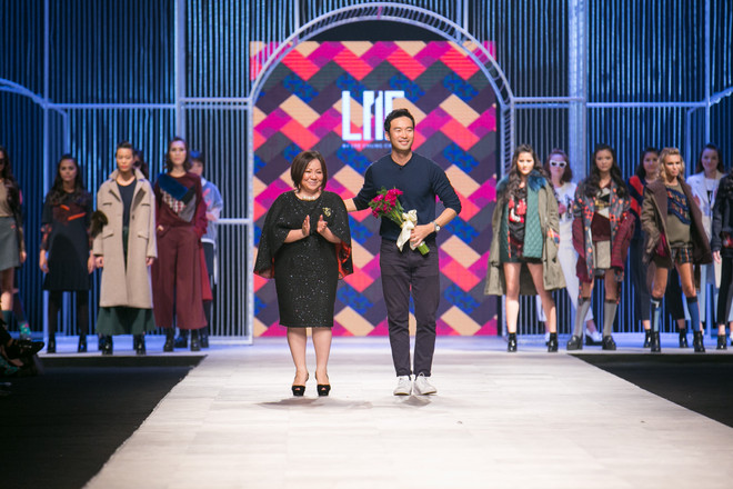 Những cô nàng Rock Chic hiện đại trong các thiết kế ready-to-wear ảnh 17