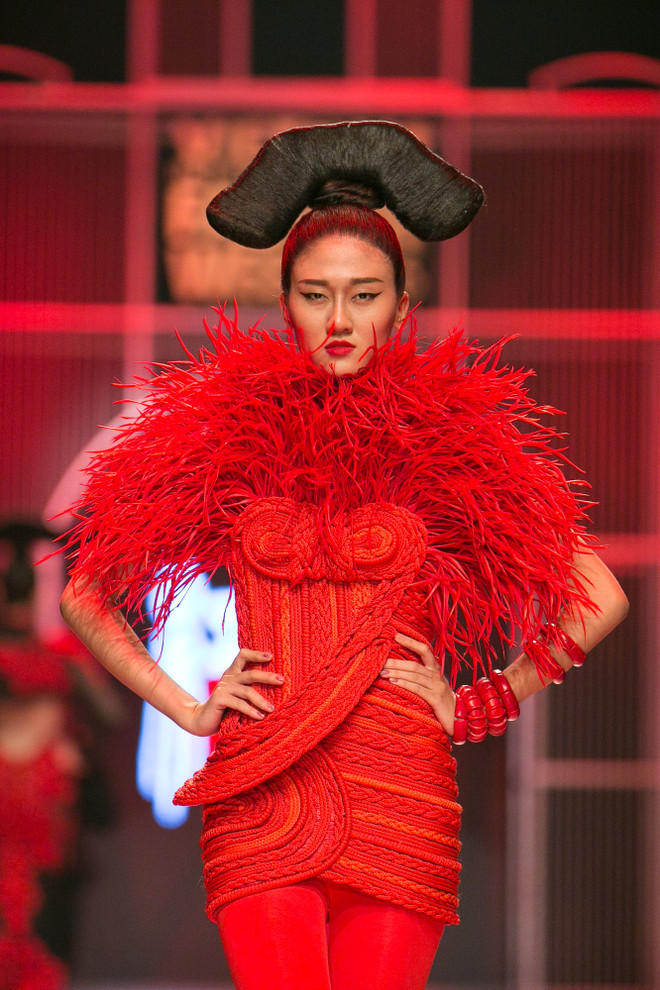 Frederick Lee nhuộm đỏ sàn diễn với bộ sưu tập cảm hứng phương Đông ảnh 4