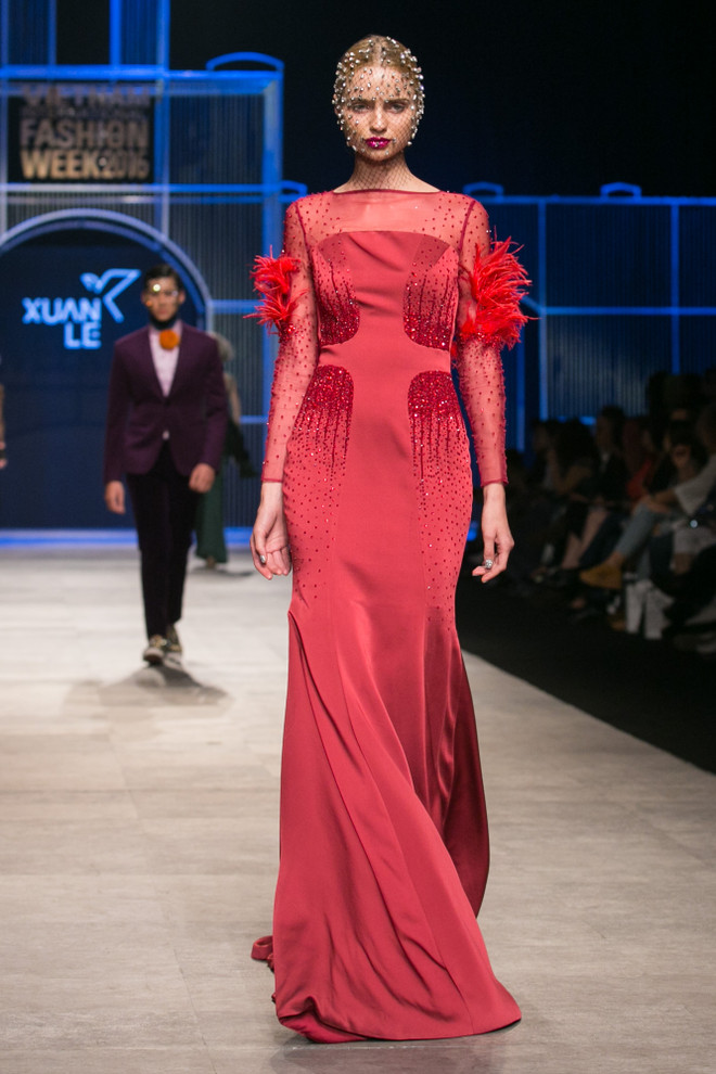 Chân dung những cô gái Paris đang yêu qua bộ sưu tập của Xuân Lê ảnh 12