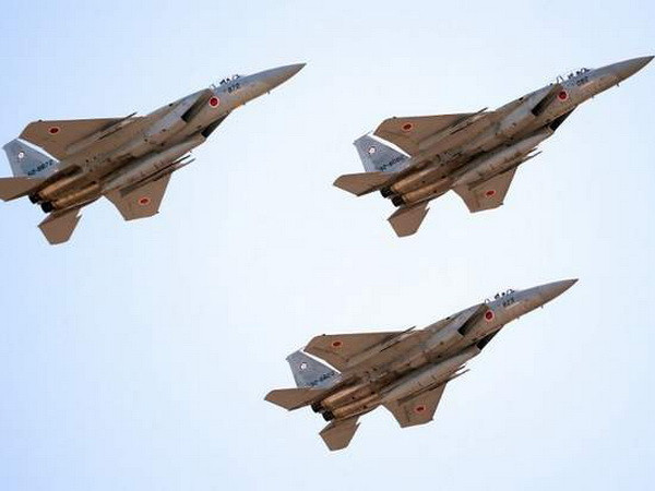 Nhật bố trí lại máy bay chiến đấu để đối phó Trung Quốc ảnh 1