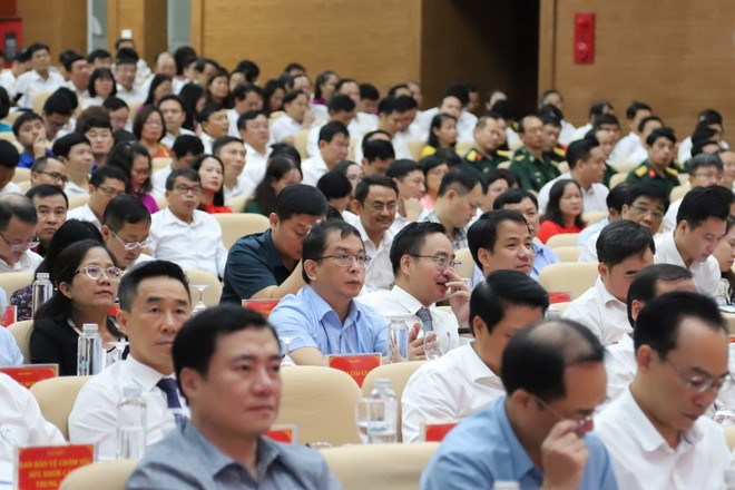 Quán triệt Nghị quyết của Bộ Chính trị về phát triển tỉnh Nghệ An ảnh 4