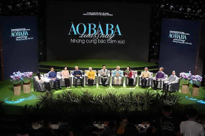 Chia sẻ những cung bậc cảm xúc về chiếc áo bà ba xưa và nay ảnh 1