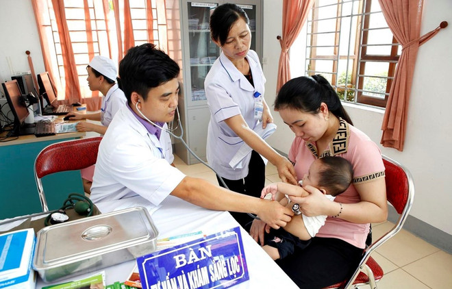 Tỷ lệ tiêm chủng ở TP.HCM không đạt yêu cầu do dịch COVID-19 ảnh 1