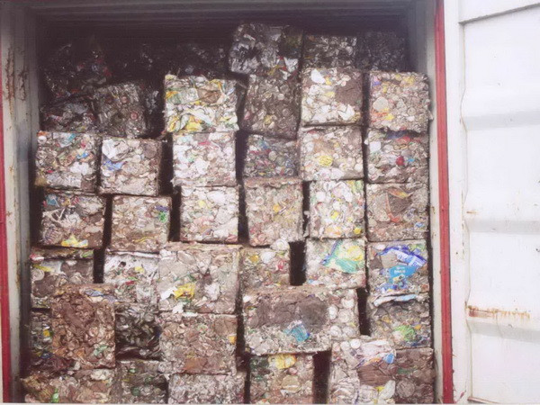 TP.HCM tạm giữ tám container phế liệu thép nhập khẩu ảnh 1