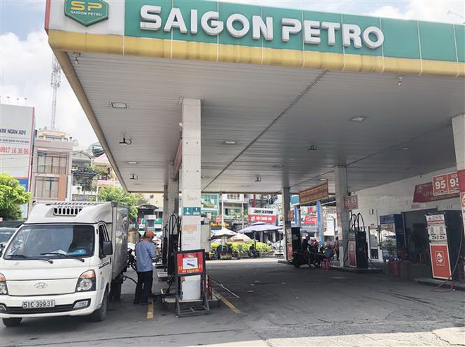 TP HCM: Một số cây xăng thiếu hàng, tổng thể không cạn kiệt nguồn cung ảnh 1