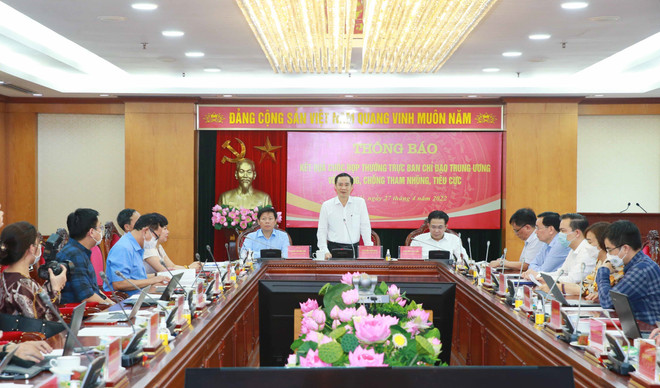 Quang cảnh họp báo. (Ảnh: Phương Hoa/TTXVN) 'Tham ô, tham nhũng đã mang tính chất tập thể, có tổ chức' ảnh 2