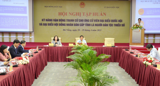 Quang cảnh hội nghị. (Ảnh: Quốc Dũng/TTXVN) Đà Nẵng: Tập huấn kỹ năng tranh cử cho ứng cử viên dân tộc thiểu số ảnh 1