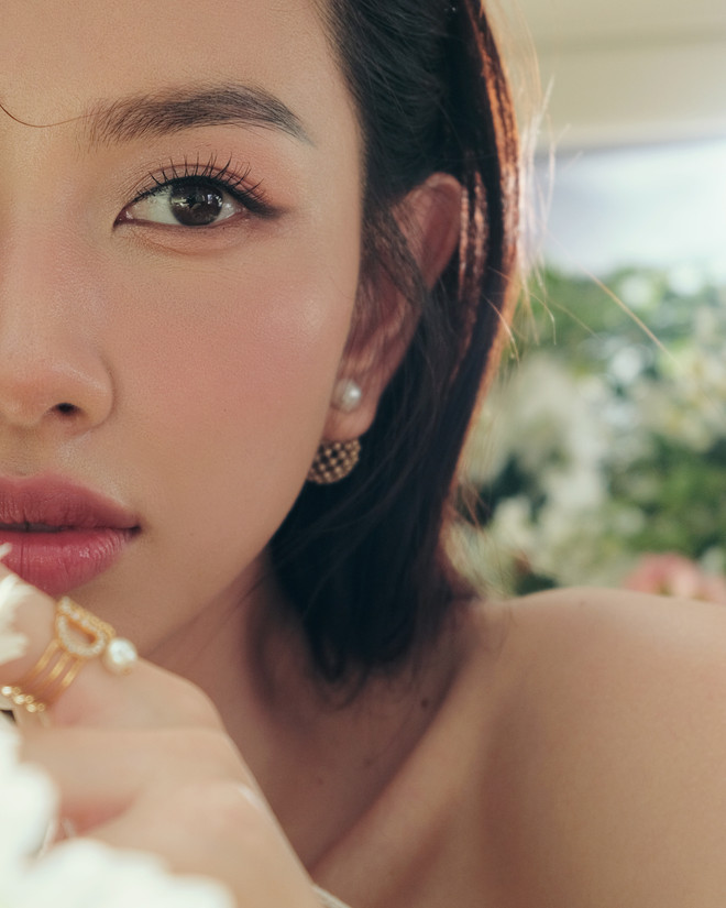 Thùy Tiên khoe nhan sắc trong trẻo, ngọt ngào hậu nhiệm kỳ hoa hậu ảnh 1
