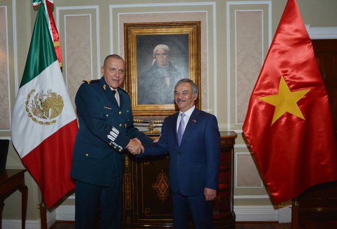 "Việt Nam là tấm gương về bảo vệ Tổ quốc và xây dựng đất nước" ảnh 1