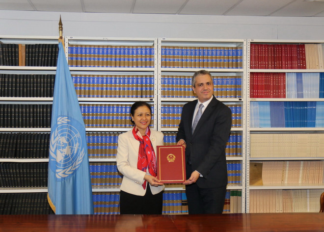 Việt Nam là nước thứ 10 phê chuẩn Hiệp ước cấm vũ khí hạt nhân ảnh 1