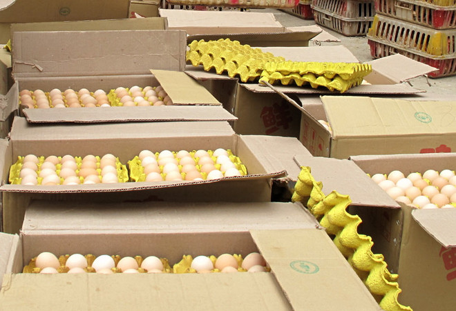 Các mặt hàng thực phẩm có nguồn cung từ miền Tây "nhích" giá ảnh 1