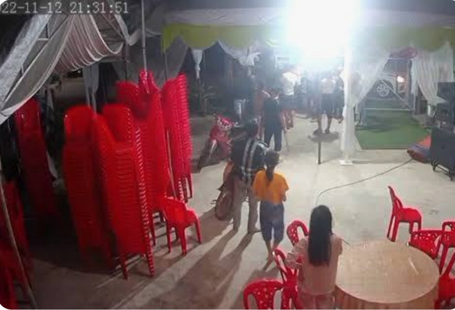 Vụ đòi nợ tại tiệc cưới ở Bình Thuận: Đối tượng bắn súng ra đầu thú ảnh 1