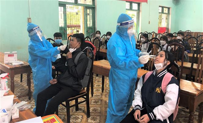 Quảng Trị: Giảm tải cho hệ thống y tế khi số ca mắc COVID-19 tăng cao ảnh 1