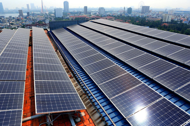 Sử dụng điện Mặt Trời áp mái, doanh nghiệp giảm được nhiều chi phí ảnh 1