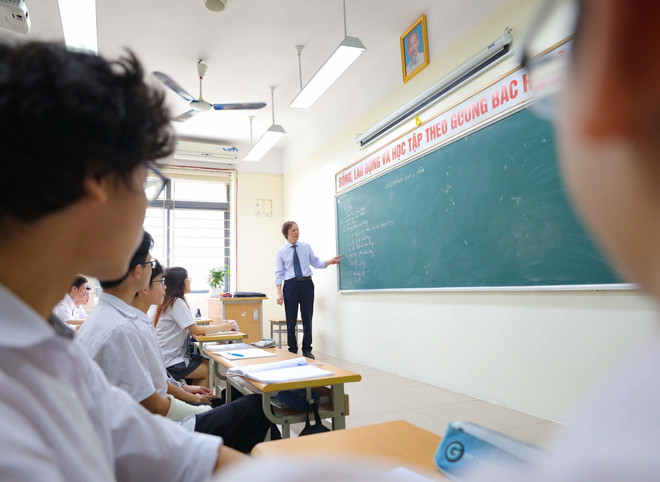 Người thầy lan tỏa tình yêu môn Vật lý đến nhiều thế hệ học sinh ảnh 2