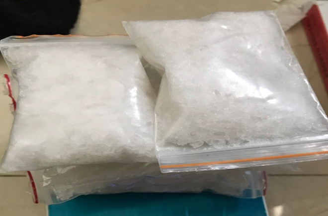 Tang vật một vụ buôn ma túy. (Ảnh minh họa. Nguồn: TTXVN) Bà Rịa-Vũng Tàu: Bắt giữ đối tượng tàng trữ 4kg ma túy đá ảnh 1
