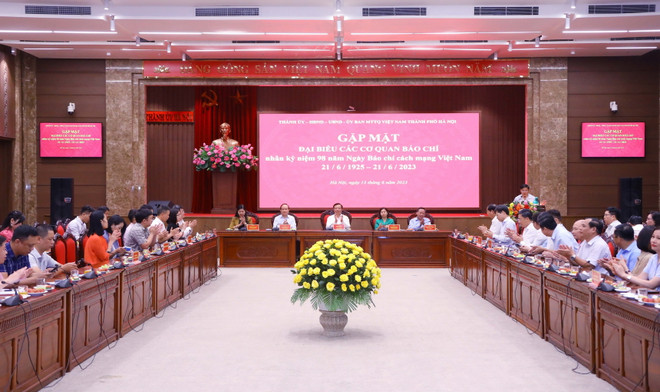 Bí thư Hà Nội: Các sở, ngành chủ động cung cấp thông tin cho báo chí ảnh 1