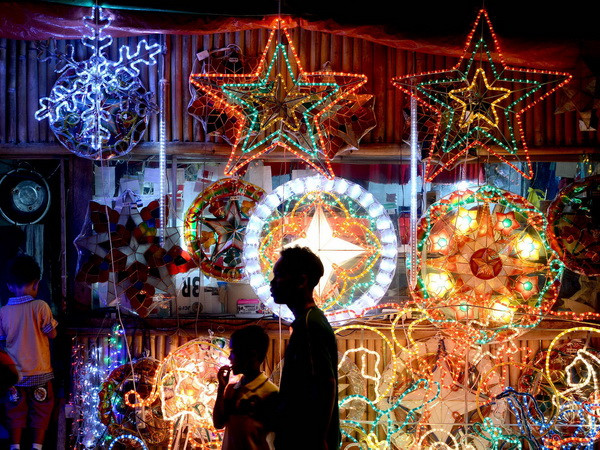 Không khí Noel tràn ngập tại các quốc gia trên thế giới ảnh 1