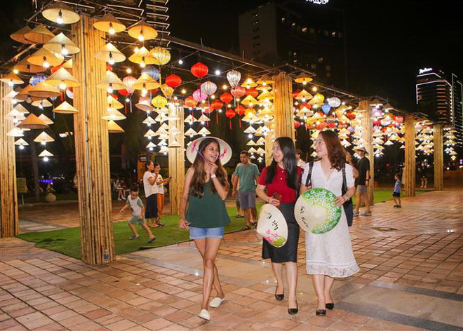 Đà Nẵng: Đặc sắc Lễ hội Việt Nam-Hàn Quốc tại Công viên Biển Đông ảnh 2