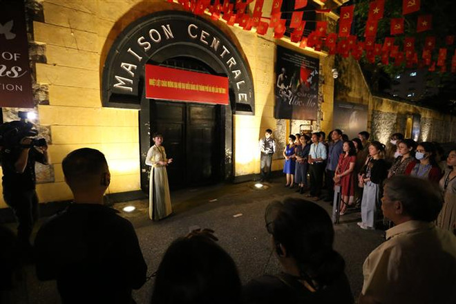 Ra mắt chương trình tham quan 'Đêm thiêng liêng 2' tại Nhà tù Hỏa Lò ảnh 1