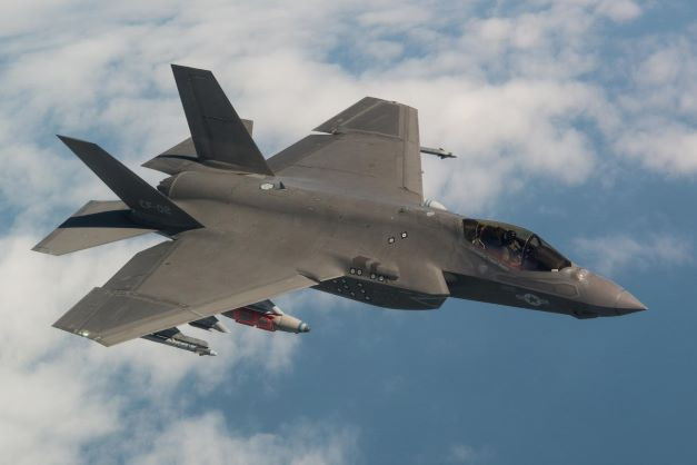 Canada mua 88 máy bay chiến đấu tàng hình F-35 của Lockheed Martin ảnh 1