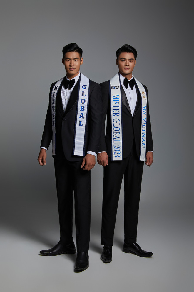 Quán quân Mister Global 2021 Danh Chiếu Linh và Á vương 4 Mister Global 2023 Lê Hữu Đạt. (Ảnh: BTC) Mister Global 2021 - Danh Chiếu Linh, 4th Runner Up Mister Global 2023 - Lê Hữu Đạt.jpg