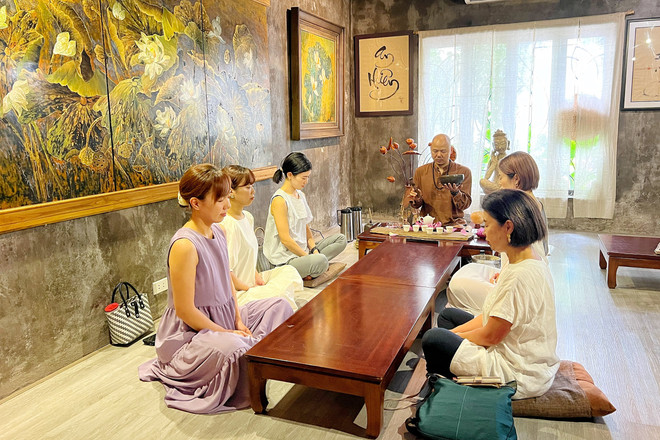 vnp_khach nhat ban (2).jpg